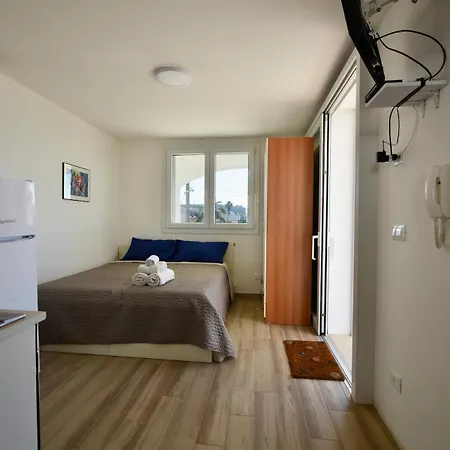 Le 4 Colonne Monolocale Vista Mare Apartment *