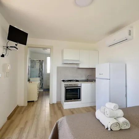 Apartment Le 4 Colonne Monolocale Vista Mare